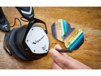 <b>Roland VMH-D1 Auscultadores Profissionais para Baterias Eletrónicas E-DRUMS</b> <b>Roland VMH-D1 Auscultadores Profissionais para Baterias Eletrónicas E-DRUMS</b>